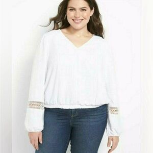 Lane Bryant White Long-Sleeved V-neck Cropped Blouse. Size 22W